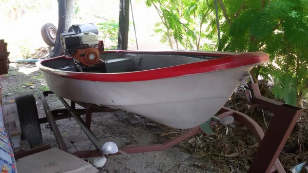 ขายเรือ+เครื่อง13แรงไฟฟ้า+เทรลเลอร..29000