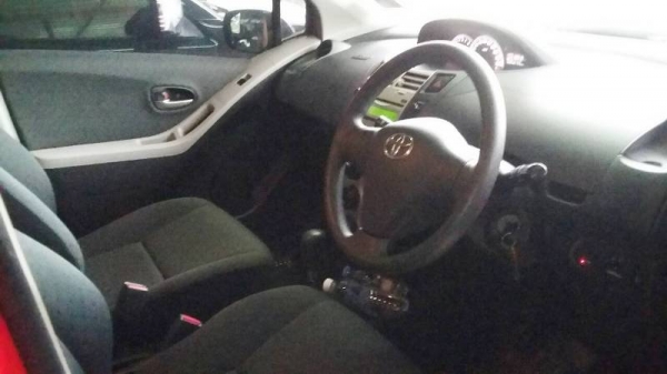 Yaris 1.5J ปี 10 ไมล์ 118831 Yaris 1.5J ปี 10 ไมล์ 118831