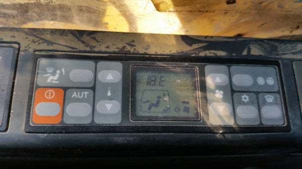 ขายด่วนรถแม็คโครCAT 320C ซีเรียสูงชั่วโม่งทำงานน้อยแอร์เย็นมาก รถนอกนำเข้ายังไม่เคยใช้งาน ในเมืองไทยเลย