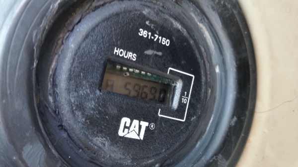 ขายด่วนรถแม็คโครCAT 320C ซีเรียสูงชั่วโม่งทำงานน้อยแอร์เย็นมาก รถนอกนำเข้ายังไม่เคยใช้งาน ในเมืองไทยเลย