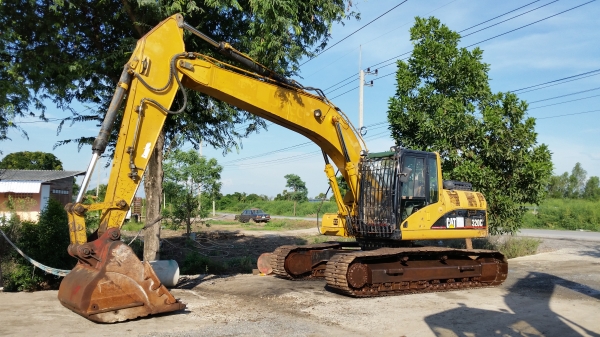 ขายด่วนรถแม็คโครCAT 320C ซีเรียสูงชั่วโม่งทำงานน้อยแอร์เย็นมาก รถนอกนำเข้ายังไม่เคยใช้งาน ในเมืองไทยเลย