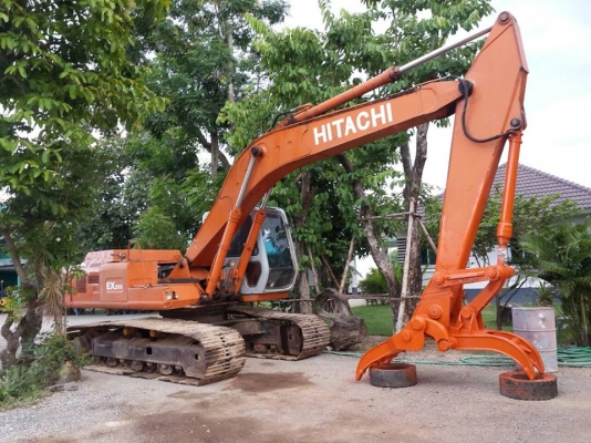 รถแบคโฮ HITACHI EX200-1 อย่างสวย.