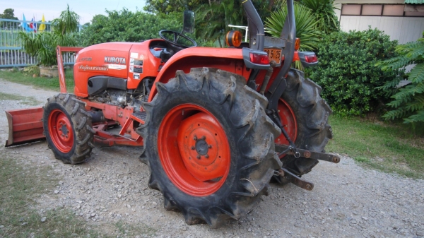 ขายKubota L4708 ใบดันพร้อมโรตารี่ สภาพดีมากครับ สนใจติดต่อ