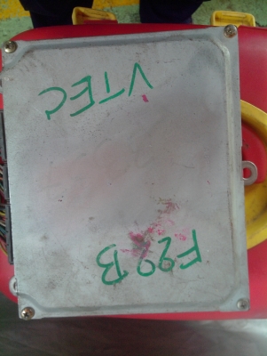 กล่อง  HONDA  F22 B Vtec