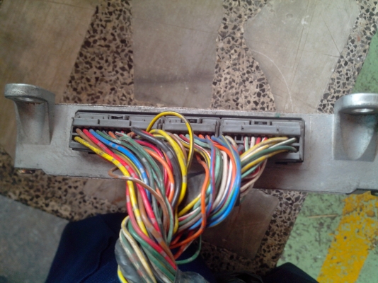 กล่อง  HONDA  F22 B Vtec