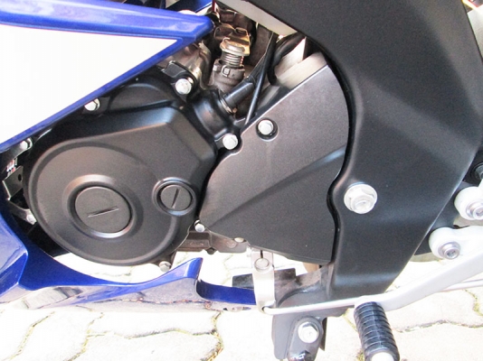 ขาย Yamaha R 15 รถปี 2015 ไมล์แท้ 3178 กม สภาพสวยเดิมๆ มีกุญแจแท้ 2 ดอก สมุดคู่มือการใช้งาน สมุดรับประกันศูนย์ สีขาว น้ำเงิน ราคา 69900 บาท