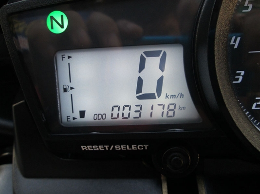 ขาย Yamaha R 15 รถปี 2015 ไมล์แท้ 3178 กม สภาพสวยเดิมๆ มีกุญแจแท้ 2 ดอก สมุดคู่มือการใช้งาน สมุดรับประกันศูนย์ สีขาว น้ำเงิน ราคา 69900 บาท