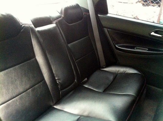 HONDA ACCORD ไฟท้ายก้อนเดียว สีขาวโรงงาน เกียร์ธรรมดา