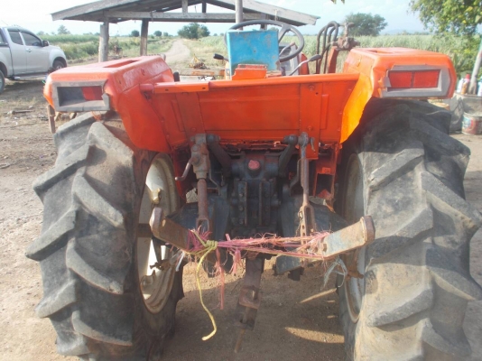 สีนวน ลำเพลิน จัดให้ kobota L126 26แรงพร้อมใบดันเครื่องดีเกียร์ดียางดีพร้อมใช้งาน