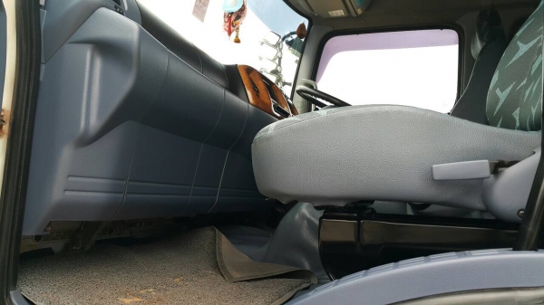 ขายด่วนสิบล้อดั้มสามมิตร 320แรง ปี51 รถสวยเดิม ยางดี เครื่องเกียร์ไม่เคยแกะ ภายในสวยสะอาด ขายด่วนสิบล้อดั้มสามมิตร 320แรง ปี51 รถสวยเดิม ยางดี เครื่องเกียร์ไม่เคยแกะ ภายในสวยสะอาด