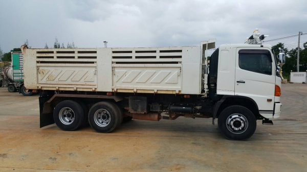 ขายด่วนสิบล้อดั้มสามมิตร 320แรง ปี51 รถสวยเดิม ยางดี เครื่องเกียร์ไม่เคยแกะ ภายในสวยสะอาด ขายด่วนสิบล้อดั้มสามมิตร 320แรง ปี51 รถสวยเดิม ยางดี เครื่องเกียร์ไม่เคยแกะ ภายในสวยสะอาด