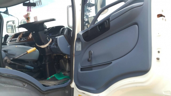 ขายด่วนสิบล้อดั้มสามมิตร 320แรง ปี51 รถสวยเดิม ยางดี เครื่องเกียร์ไม่เคยแกะ ภายในสวยสะอาด ขายด่วนสิบล้อดั้มสามมิตร 320แรง ปี51 รถสวยเดิม ยางดี เครื่องเกียร์ไม่เคยแกะ ภายในสวยสะอาด