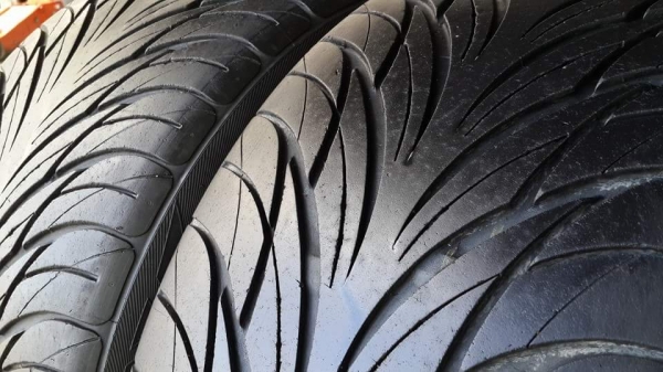 มีคู่เดียว Federal 595 245/40/17 ปี11 ดอกหนาๆ