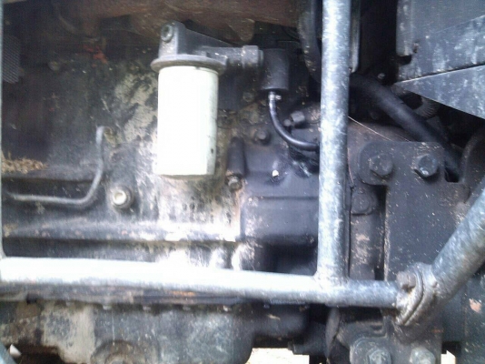 ขายรถไถ NEWHOLLAND TS90 กรองใหญ่ พร้อมใช้งาน สนใจโทร 081-970-1072