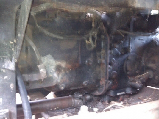 ขายรถไถ NEWHOLLAND TS90 กรองใหญ่ พร้อมใช้งาน สนใจโทร 081-970-1072