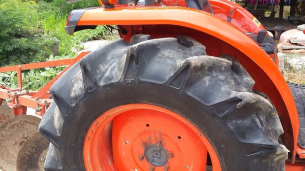 ขายล้อรถไถ