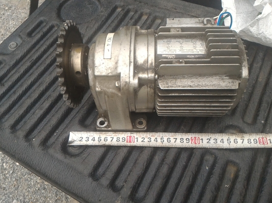 มอเตอร์เกียร์ทด FUJI ขนาด 200 W. ทดแล้วหมุนที่ 60 รอบต่อนาที