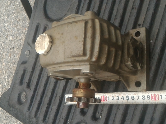 ชุดเกี่ยร์ทด 1 / 10  มีสเตอร์ขับติดมาให้ด้วย  ขนาดหรืออื่นๆตามภาพ