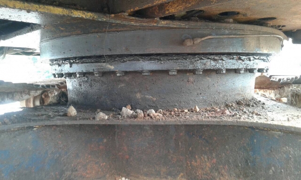 ขายแบคโฮ KOMATSU PC200-5 เอกสารเล่มทะเบียนพร้อม เครื่องดี ปั้มแรง ไฟฟ้าครบ ราคาต่อรองได้