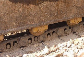 **570,000 บ.ต่อรอง/// แบคโฮ KOBE 200 มาร์ค 3 **ขาย KOBELCO SK200 MARK-3 แบคโฮยอดนิยม KOBELCO MARK-3 SK200 เก๋งน้ำเงิน เครื่องเดิม ปั้มเดิม ไฟฟ้าตัด เครื่อง/ปั้ม ฟิตใหม่ เช็คใหม่ แน่น แรง ทำงานเร็ว ไม่โหลด บูมอาร์มดี มีปะบ้างบางจุด บุ้งกี๋ดี เอวดี แน่น ช่ว