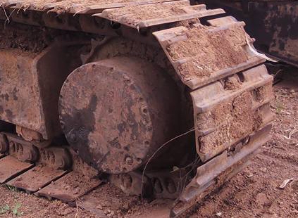 **570,000 บ.ต่อรอง/// แบคโฮ KOBE 200 มาร์ค 3 **ขาย KOBELCO SK200 MARK-3 แบคโฮยอดนิยม KOBELCO MARK-3 SK200 เก๋งน้ำเงิน เครื่องเดิม ปั้มเดิม ไฟฟ้าตัด เครื่อง/ปั้ม ฟิตใหม่ เช็คใหม่ แน่น แรง ทำงานเร็ว ไม่โหลด บูมอาร์มดี มีปะบ้างบางจุด บุ้งกี๋ดี เอวดี แน่น ช่ว