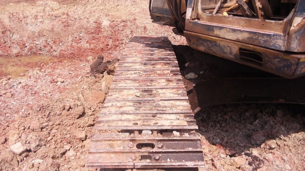 **570,000 บ.ต่อรอง/// แบคโฮ KOBE 200 มาร์ค 3 **ขาย KOBELCO SK200 MARK-3 แบคโฮยอดนิยม KOBELCO MARK-3 SK200 เก๋งน้ำเงิน เครื่องเดิม ปั้มเดิม ไฟฟ้าตัด เครื่อง/ปั้ม ฟิตใหม่ เช็คใหม่ แน่น แรง ทำงานเร็ว ไม่โหลด บูมอาร์มดี มีปะบ้างบางจุด บุ้งกี๋ดี เอวดี แน่น ช่ว