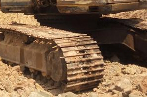 **570,000 บ.ต่อรอง/// แบคโฮ KOBE 200 มาร์ค 3 **ขาย KOBELCO SK200 MARK-3 แบคโฮยอดนิยม KOBELCO MARK-3 SK200 เก๋งน้ำเงิน เครื่องเดิม ปั้มเดิม ไฟฟ้าตัด เครื่อง/ปั้ม ฟิตใหม่ เช็คใหม่ แน่น แรง ทำงานเร็ว ไม่โหลด บูมอาร์มดี มีปะบ้างบางจุด บุ้งกี๋ดี เอวดี แน่น ช่ว