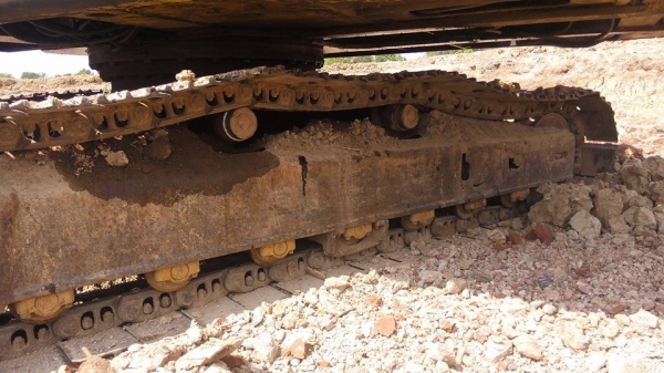 **570,000 บ.ต่อรอง/// แบคโฮ KOBE 200 มาร์ค 3 **ขาย KOBELCO SK200 MARK-3 แบคโฮยอดนิยม KOBELCO MARK-3 SK200 เก๋งน้ำเงิน เครื่องเดิม ปั้มเดิม ไฟฟ้าตัด เครื่อง/ปั้ม ฟิตใหม่ เช็คใหม่ แน่น แรง ทำงานเร็ว ไม่โหลด บูมอาร์มดี มีปะบ้างบางจุด บุ้งกี๋ดี เอวดี แน่น ช่ว