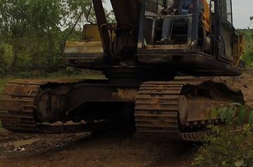 **570,000 บ.ต่อรอง/// แบคโฮ KOBE 200 มาร์ค 3 **ขาย KOBELCO SK200 MARK-3 แบคโฮยอดนิยม KOBELCO MARK-3 SK200 เก๋งน้ำเงิน เครื่องเดิม ปั้มเดิม ไฟฟ้าตัด เครื่อง/ปั้ม ฟิตใหม่ เช็คใหม่ แน่น แรง ทำงานเร็ว ไม่โหลด บูมอาร์มดี มีปะบ้างบางจุด บุ้งกี๋ดี เอวดี แน่น ช่ว