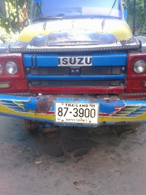 ขายดาวน์6ล้อหัวยาว45,000 ส่งต่อ38&times;8,500 หรือตัดสดราคาลดได้ ISUZU 165 เกียร์รอบช้า แชชซีสวย พ.เพาเวอร์ ช่วงล่างใหญ่FUSO กระบะดัมพ์สวยกระบอกใหญ่ สภาพพร้อมลุยงาน