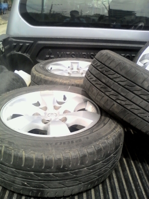 ขายแม็กวีโก้พร้อมยาง