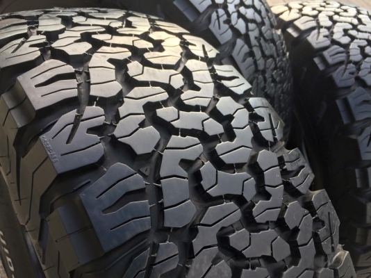 มือ2 BF Goodrich All-Terrain KO2 ขนาด 265 75 r16 สวยมากๆ