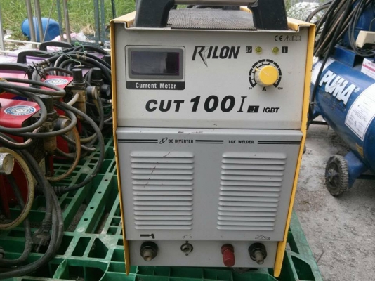 ขายปั๊มลม 5 HP /1 HP ตู้พาสม่า 8 ตู้