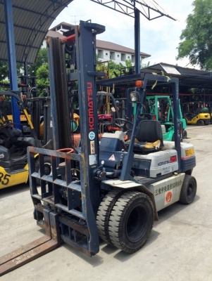 -:-*&bull;*ข า ย ร ถ ย ก นำ เ ข้ า*&bull;*-:-KOMATSU FG25-11 เสา4เมตร งาเท สนใจติดต่อ083-062-0223/098-329-9549(ปอนด์)