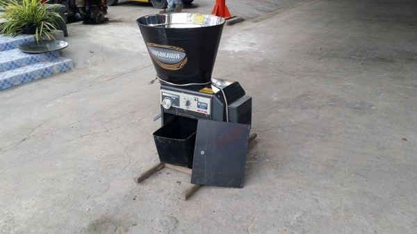 นำเข้าจากญี่ปุ่น เครื่องขัดข้าวขาวเก่าญี่ปุ่น HOSOKAWA รุ่น  BS15E สภาพดี