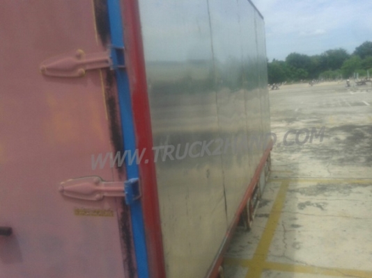 ตู้บรรทุก ตู้แห้ง 3 ประตู ยกลงจากรถ ISUZU NPR 120 แรง ภายในยาว 4.85 เมตร กว้าง 2.06 เมตร สูง 1.82 เมตร