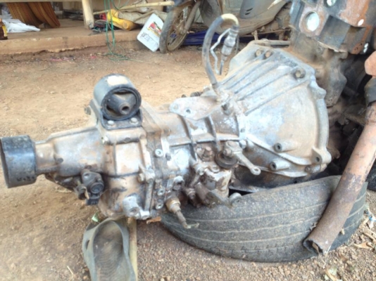 ขายเครื่อง+เกียร์ รถตู้ TOYOTA 2L ดีเซล สภาพดี อุปกรณ์ครบ