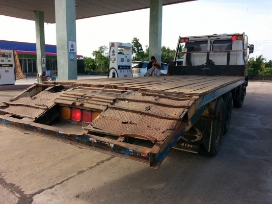 ขายเทรลเลอร์2เพลา HINO 227 เครื่อง HO6C TERBO สโลเกียร์กลาง หางใหญ่ขึ้น PC200 ได้สบาย สภาพพร้อมใช้งาน เอกสารพร้อมโอน สนใจโทร 090-8588220คุณนะ 093-3258446คุณบิว หรือเข้าดูสินค้าอื่นๆได้ที่ www.truck.in.th/498 หรือเพจFacebook ณรงค์ ซื้อขายรถมือสอง (เว็บไซต์