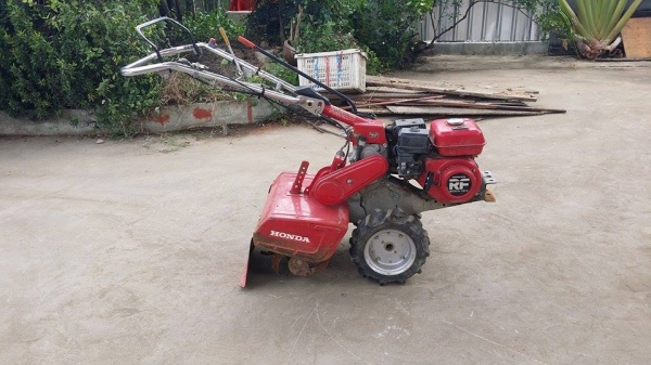 นำเข้าจากญี่ปุ่น รถพรวนดินเดินตาม HONDA  รุ่น FU600  เก่าญี่ปุ่น  เครื่องยนต์ติดง่าย  สภาพสวยพร้อมใช้งาน