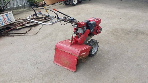 นำเข้าจากญี่ปุ่น รถพรวนดินเดินตาม HONDA  รุ่น FU600  เก่าญี่ปุ่น  เครื่องยนต์ติดง่าย  สภาพสวยพร้อมใช้งาน