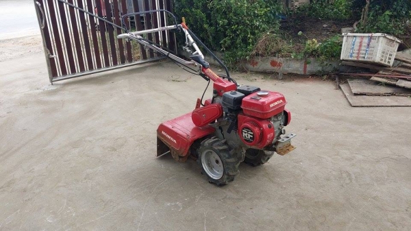 นำเข้าจากญี่ปุ่น รถพรวนดินเดินตาม HONDA  รุ่น FU600  เก่าญี่ปุ่น  เครื่องยนต์ติดง่าย  สภาพสวยพร้อมใช้งาน