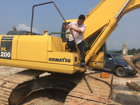 PC200-7 ปี2005. ทำงาน 13000.ชม.รถทำงานอยู่ สภาพดี สวยดี แห้ง เดิมๆไม่เคยแกะ
