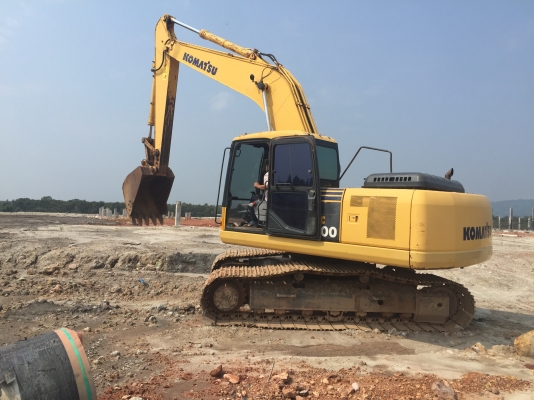 PC200-7 ปี2005. ทำงาน 13000.ชม.รถทำงานอยู่ สภาพดี สวยดี แห้ง เดิมๆไม่เคยแกะ