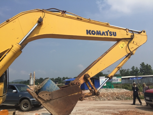 PC200-7 ปี2005. ทำงาน 13000.ชม.รถทำงานอยู่ สภาพดี สวยดี แห้ง เดิมๆไม่เคยแกะ