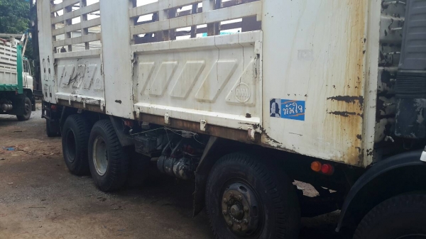 ขายHINO profia ไม่ดั้ม ,เครื่องp11แรงม้า320แรง,เกียร์ ฟูลเลอร์ อีตั้น10 เกียร์