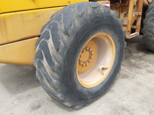 รถตัก Komutsu 510 #14983 กรองเดี่ยว นำเข้าจากญี่ปุ่น สภาพเดิม สนใจ ติดต่อ ใหม่ 061-4194022 รถตัก Komutsu 510 #14983 กรองเดี่ยว นำเข้าจากญี่ปุ่น สภาพเดิม สนใจ ติดต่อ ใหม่ 061-4194022