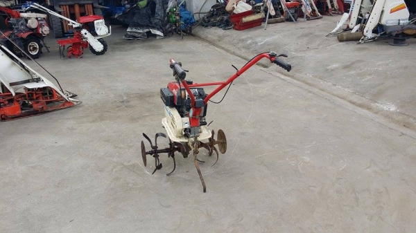 นำเข้าจากญี่ปุ่น รถพรวนดินเดินตาม YANMAR รุ่น MT310 ขนาด 3 แรง  เก่าญี่ปุ่น  พร้อมชุดพรวนดิน สภาพดี