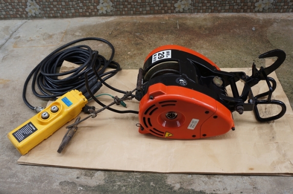 รอกไฟฟ้า 230 kg 220v