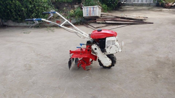 นำเข้าจากญี่ปุ่น รถพรวนดินเดินตาม YANMAR รุ่น SD350 ขนาด 3.5 แรง  เก่าญี่ปุ่น  พร้อมชุดพรวนดิน สภาพสวย