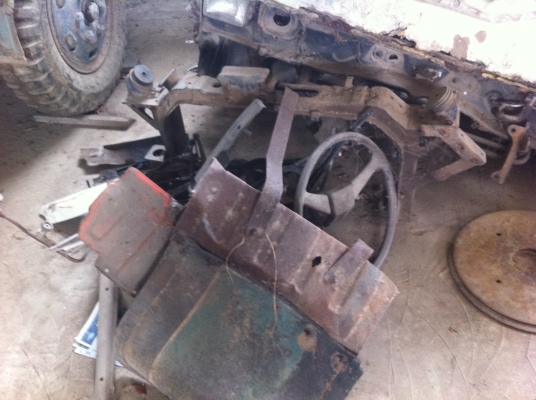 หัว Fuso ทิฟฟี่ ตามสภาพ แต่เคาะ ปะผุไว้แล้ว เหลือแค่ทำสีใหม่